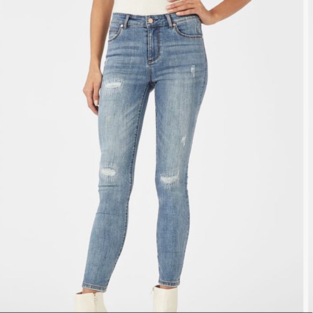 🛍️JustFab Jeans